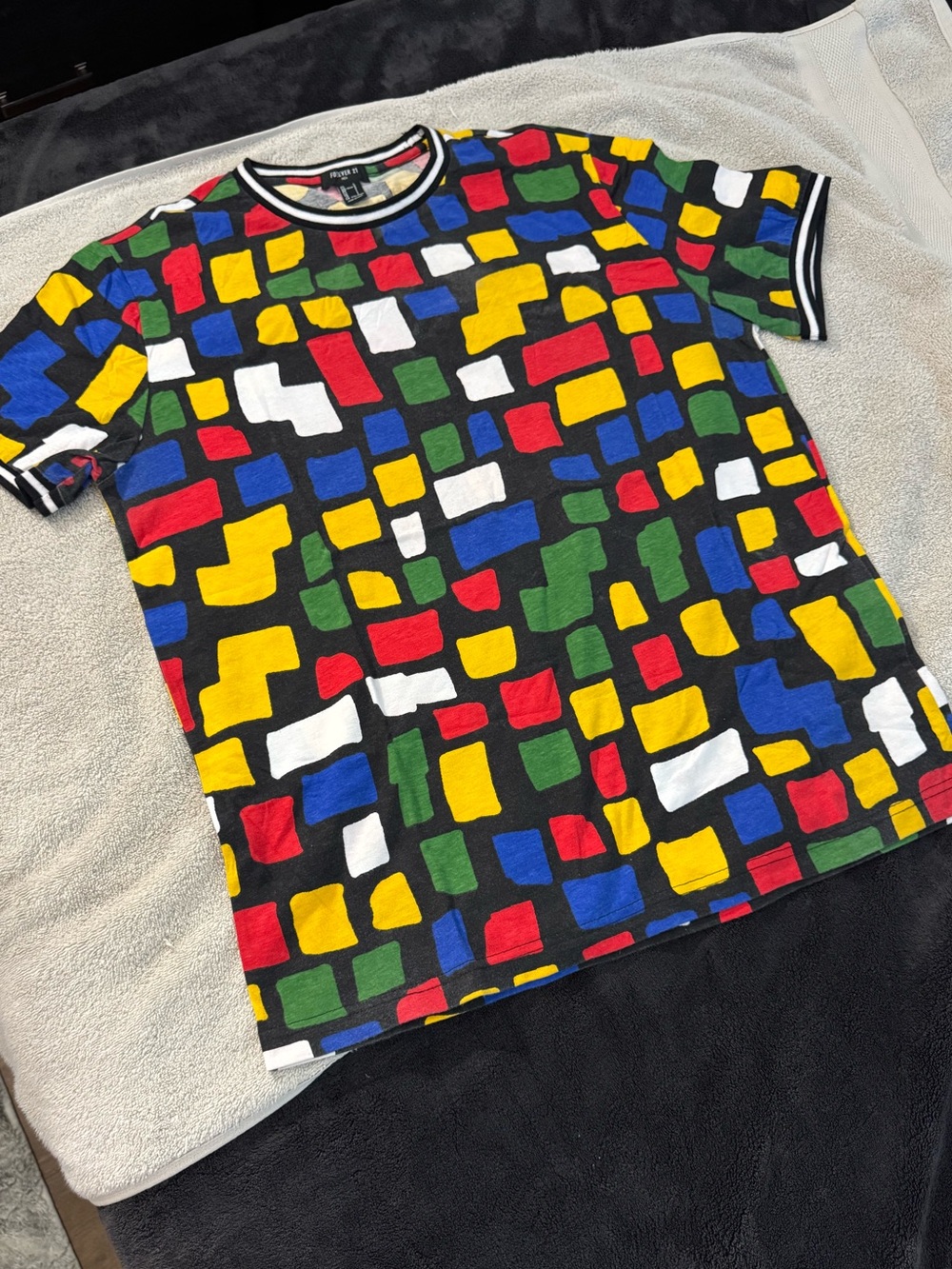 Men’s Forever 21 color Block shirt